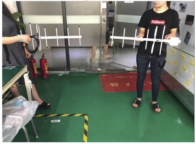 接收機(jī)無線模塊的天線要水平安裝
